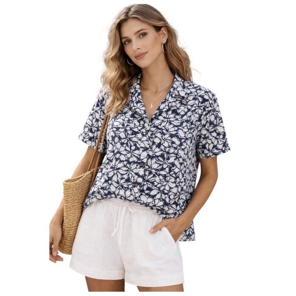 Tahari Top Shirt M Blue White Floral 100% Linen Button Up Coastal Resort‎ Vacay